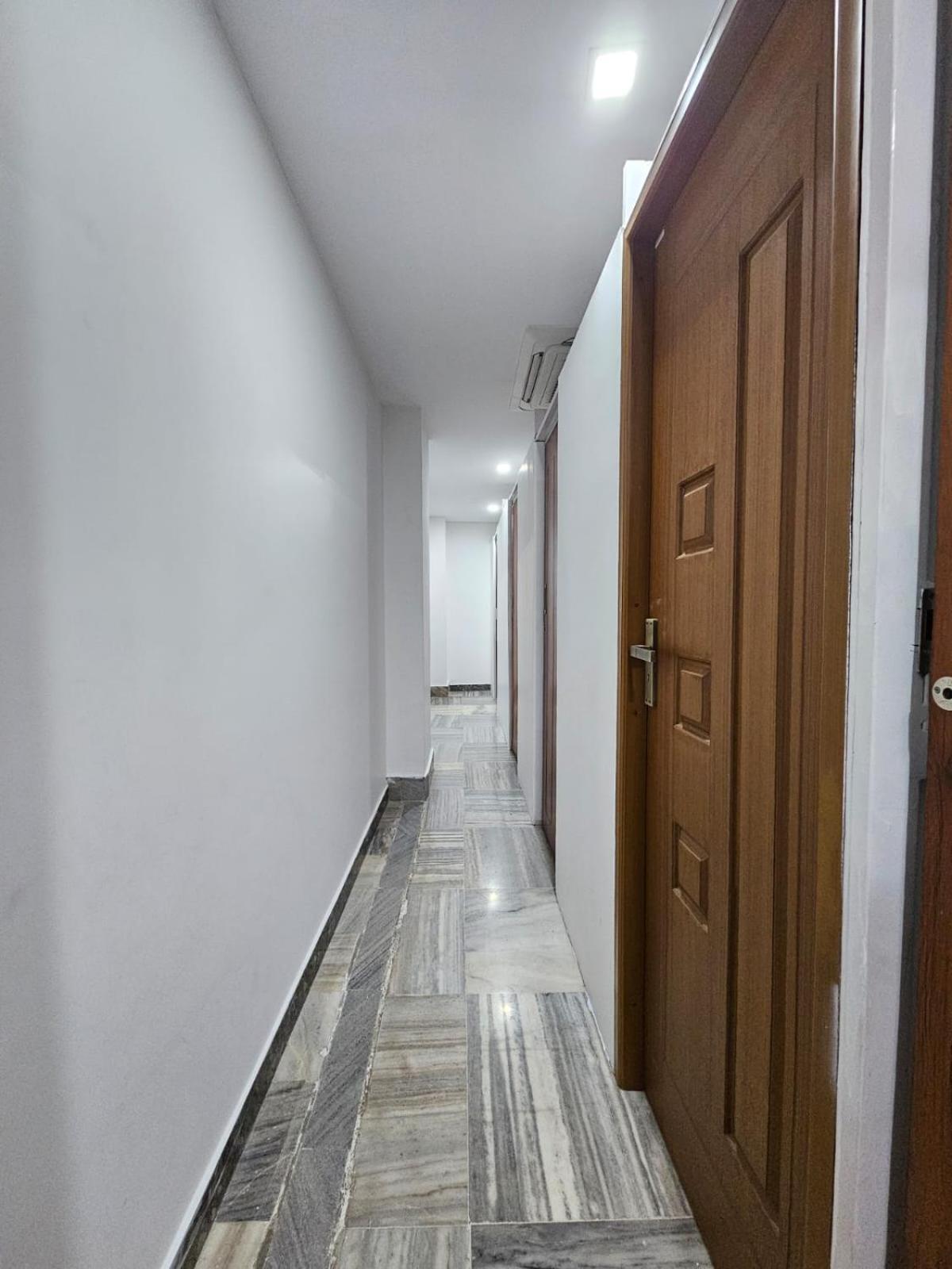 Lowfare Dormitory Kozhikode Exterior photo